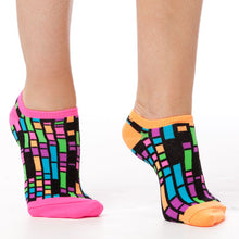 Load image into Gallery viewer, BLACK COLORBLOCK LINER SOCKS - LAST ONES- COLLECT THEM