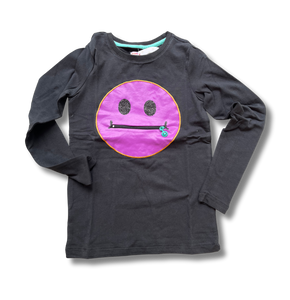 LONG SLEEVE BLACK TEE WITH ZIPPER SMILEY FACE