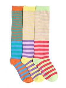 KOOKY STRIPES MIX KNEE HIGH SOCKS